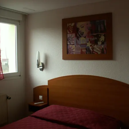 Enzo By Kyriad Direct فندق بونيوفيل