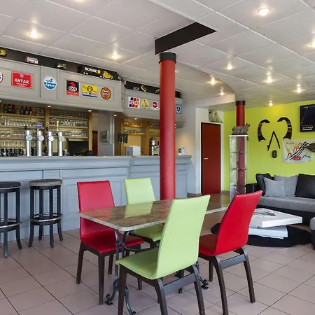 Enzo By Kyriad Direct * بونيوفيل