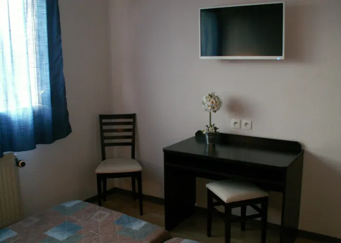 Enzo By Kyriad Direct Hotel